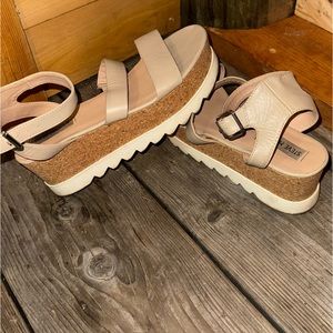 Steve Madden platform sandals